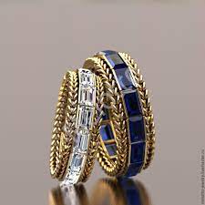 Золотые обручальные кольца с драгоценными камнями: роскошь и изысканность